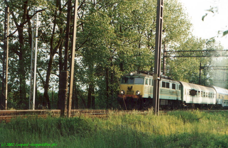 EU07-with-slow_train